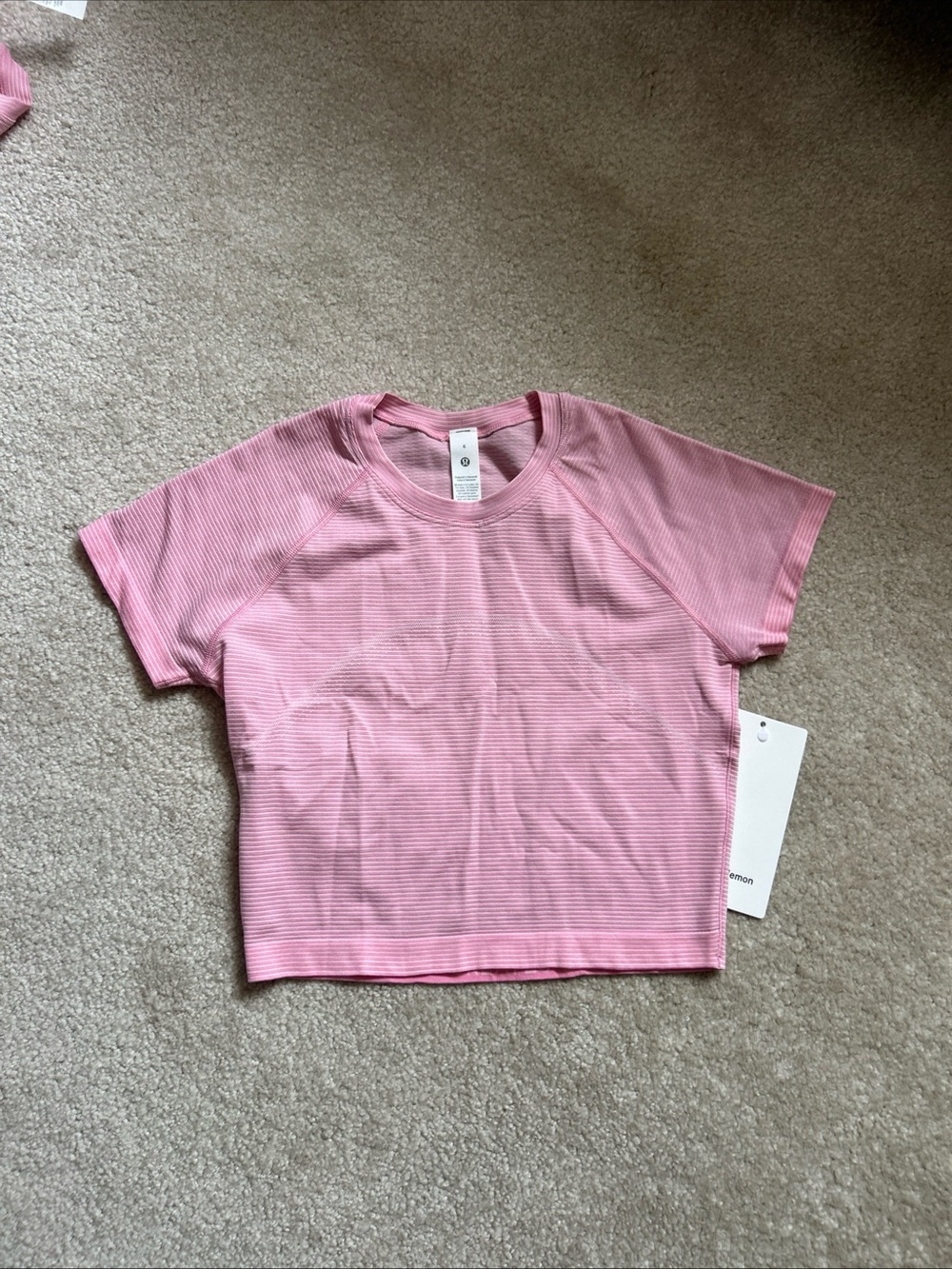 4-12 NWT size 6 Lululemon Swiftly Tech Cropped Short Sleeve 2.0 SXPE/CCLD
